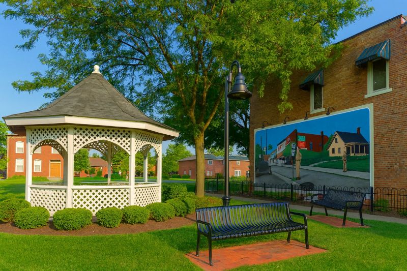 Local Custom Cabinet Service in Grove City, OH