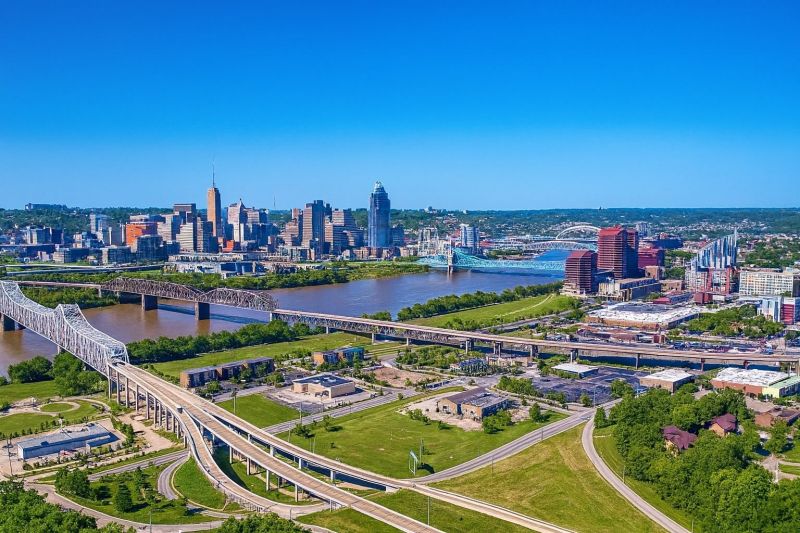 Local Custom Cabinet Service in Covington, KY