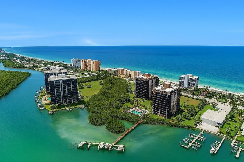 Local Custom Cabinet Service in Bonita Springs, FL